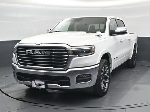 Used 2026 RAM 1500 Laramie AWD/4WD image 35
