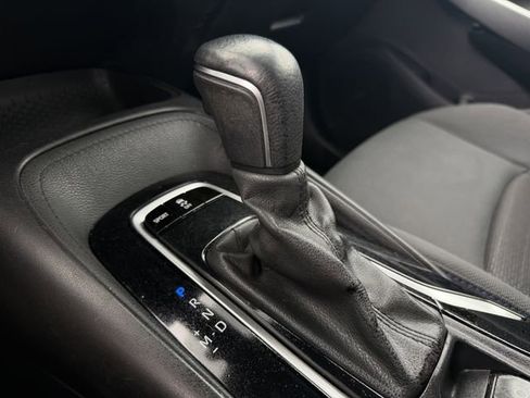 Used 2020 Toyota Corolla SE FWD image 19