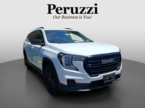 Used 2023 GMC Terrain SLE w/ Driver Convenience Package AWD/4WD image 1