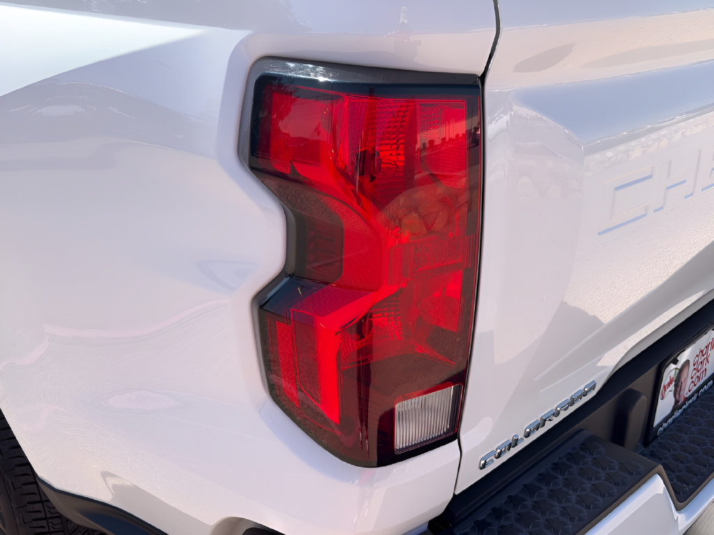 Used 2024 Chevrolet Colorado LT w/ LT Convenience Package RWD image 12