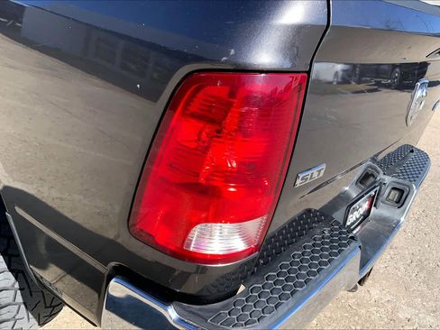 Used 2014 RAM 2500 SLT image 28