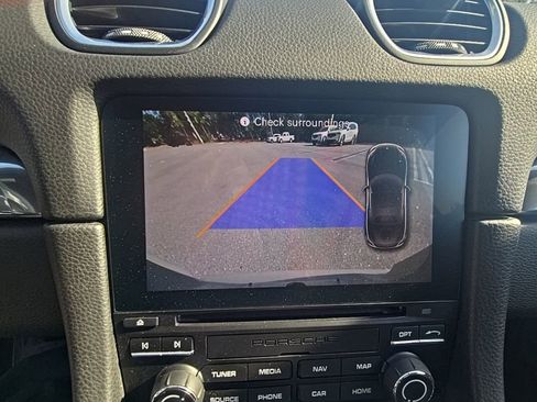 Used 2022 Porsche 718 Boxster S w/ Premium Package image 35