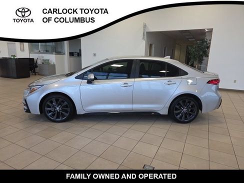 Used 2025 Toyota Corolla SE FWD image 1