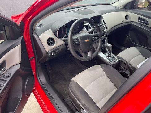 Used 2015 Chevrolet Cruze LS image 7