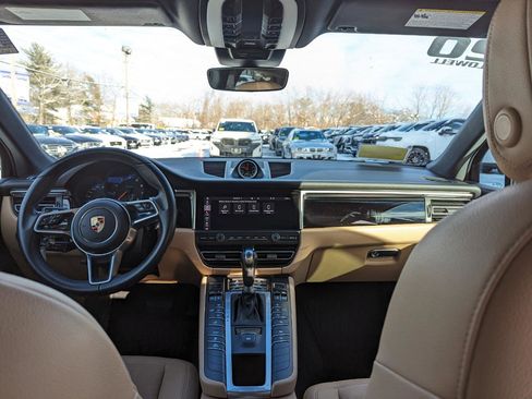 Used 2020 Porsche Macan AWD/4WD image 38