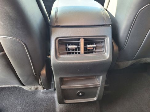 Used 2024 Ford Edge SEL image 19