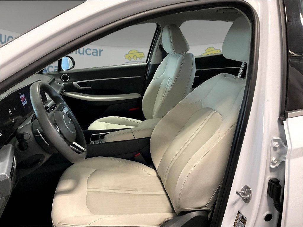 Used 2025 Hyundai Sonata SEL FWD image 10