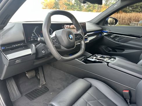 Certified 2024 BMW 530i xDrive w/ Premium Package image 17