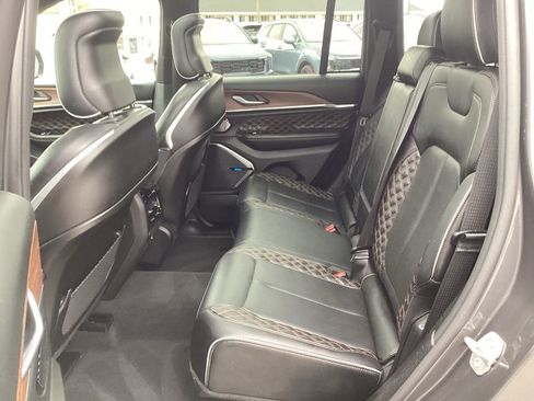 Used 2022 Jeep Grand Cherokee Summit w/ Adv Protech Group IV AWD/4WD image 18