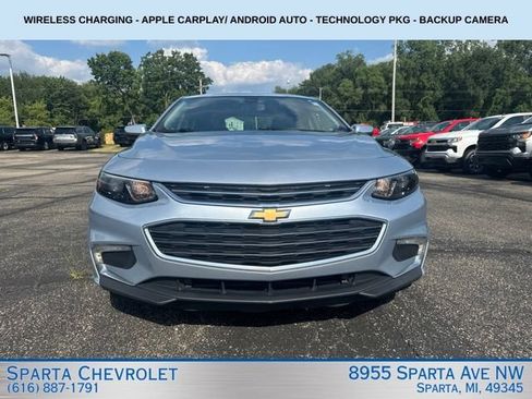 Used 2017 Chevrolet Malibu LT FWD image 8