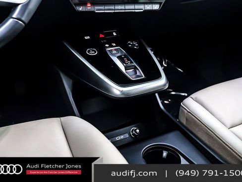 Used 2022 Audi Q4 e-tron Prestige image 7