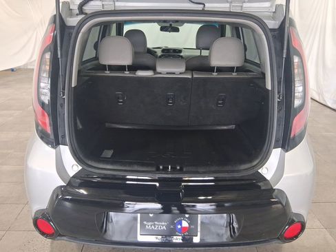 Used 2016 Kia Soul + FWD image 28
