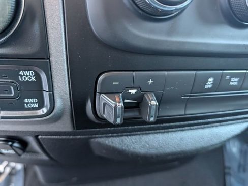 Used 2017 RAM 1500 Express image 16