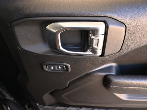 Used 2024 Jeep Wrangler Sport S image 20