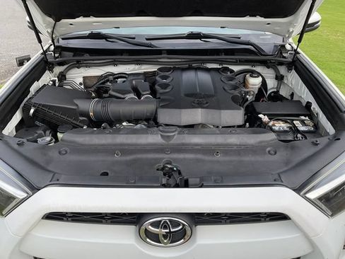 Used 2019 Toyota 4Runner SR5 Premium RWD image 29