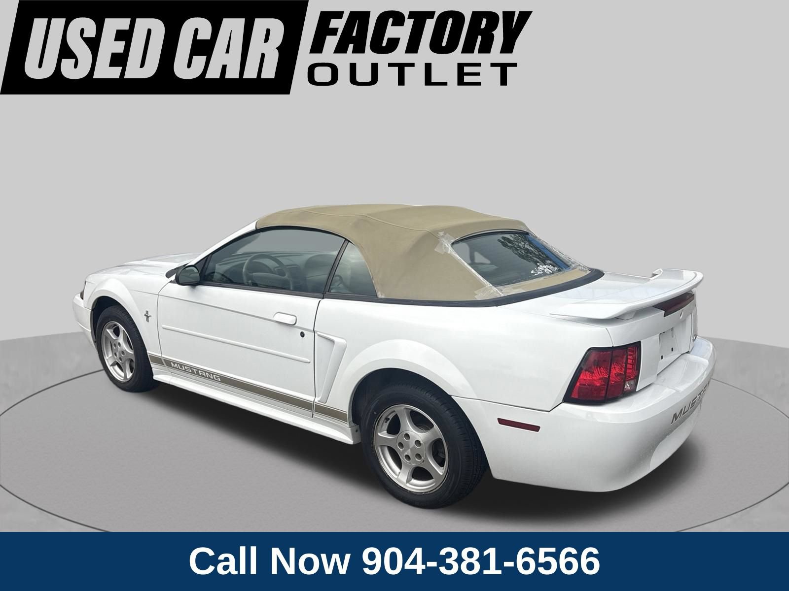 Used 2002 Ford Mustang Convertible RWD image 4