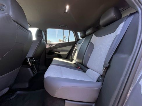 Used 2023 Volkswagen ID.4 Pro RWD image 12