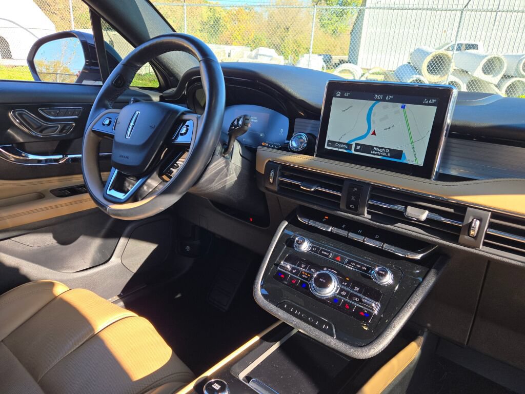 Used 2022 Lincoln Corsair Reserve w/ Equipment Group 201A AWD/4WD image 9