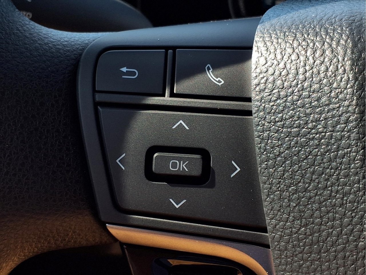 Used 2026 Toyota Camry LE w/ Convenience Package FWD image 24