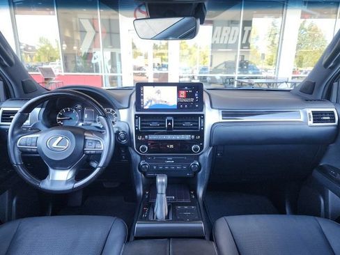 Used 2022 Lexus GX 460 Premium w/ Premium Package AWD/4WD image 19