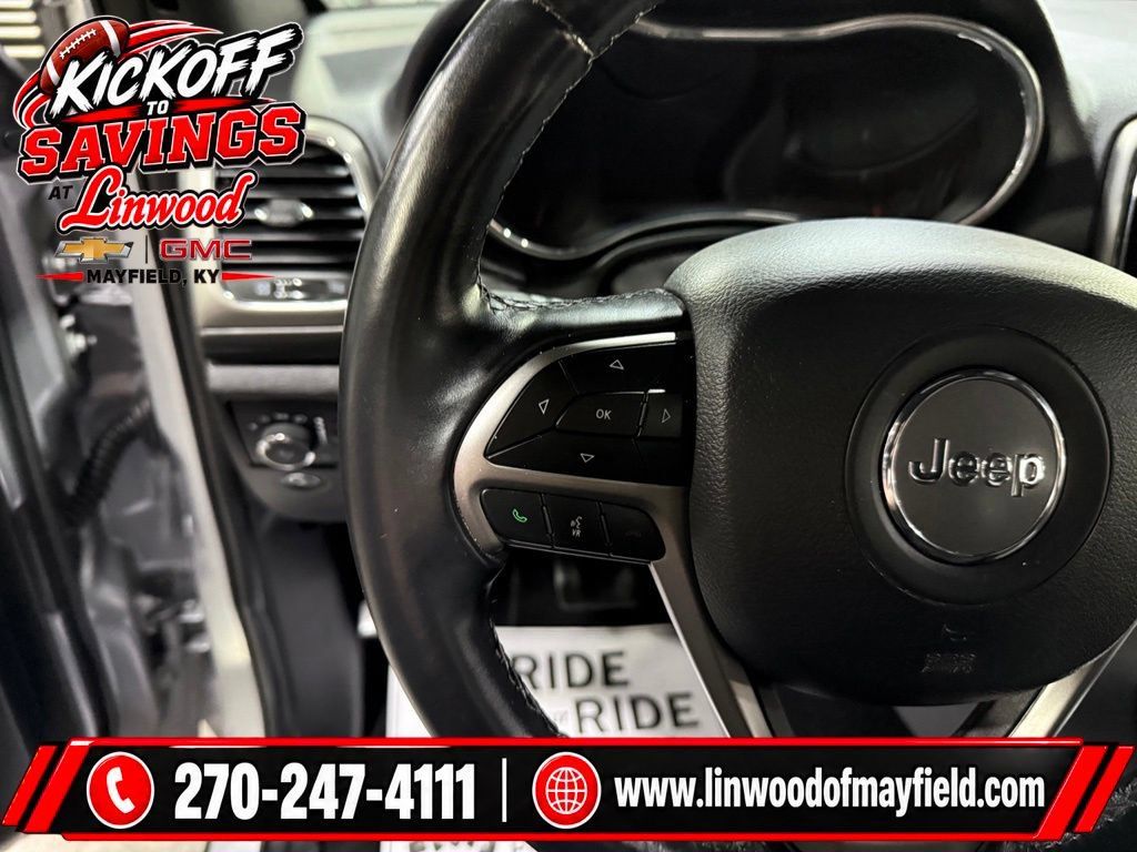 Used 2021 Jeep Grand Cherokee Laredo AWD/4WD image 16