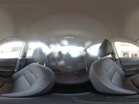 Used 2025 Nissan Altima 2.5 SV FWD image 42