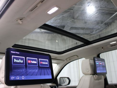 Used 2023 GMC Yukon XL Denali RWD image 23