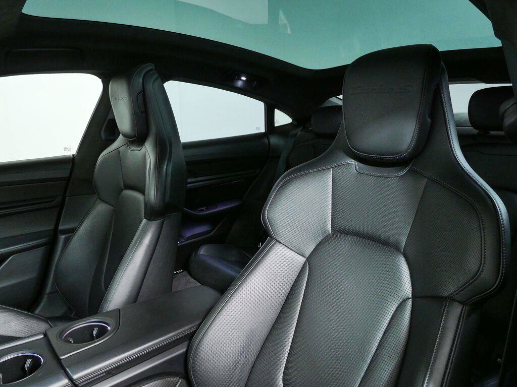 Certified 2021 Porsche Taycan Turbo S AWD/4WD image 5