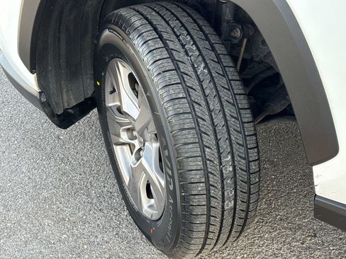 Used 2025 Toyota RAV4 XLE image 8