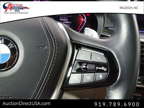 Used 2021 BMW 540i w/ Premium Package image 26