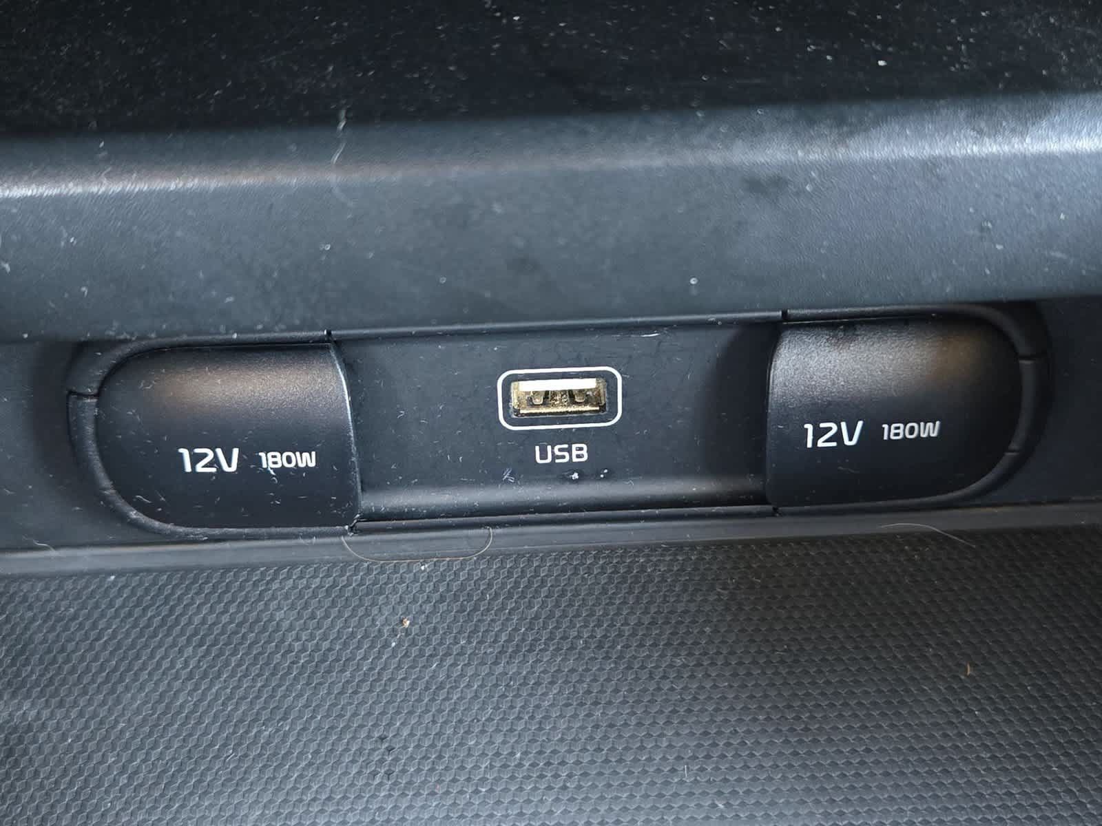 Used 2024 Kia Soul LX w/ Option Group 015 FWD image 30