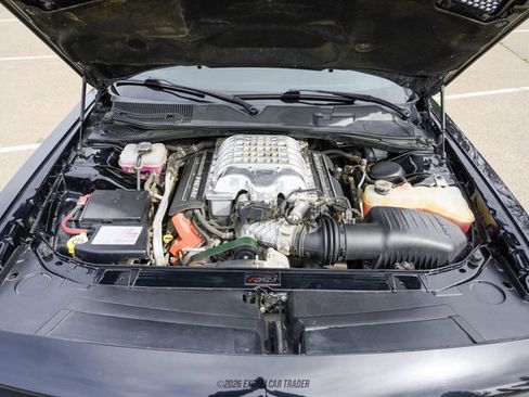Used 2016 Dodge Challenger SRT Hellcat image 18