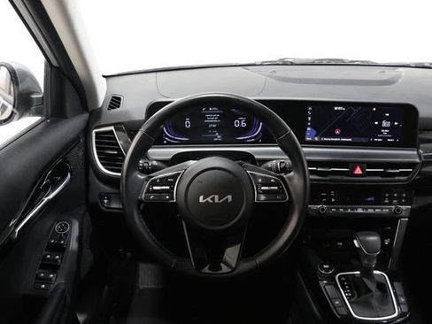 Used 2025 Kia Seltos S FWD image 13