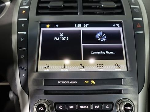 Used 2017 Lincoln MKZ Premiere image 43