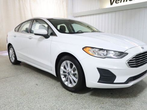 Used 2020 Ford Fusion SE FWD image 5