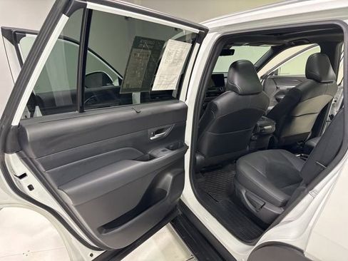 Used 2024 Toyota Grand Highlander AWD Hybrid image 27