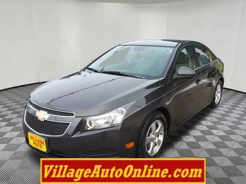 Used 2014 Chevrolet Cruze LT image 1