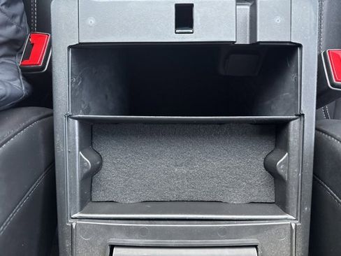 Used 2023 Ford Explorer XLT w/ Equipment Group 202A image 27