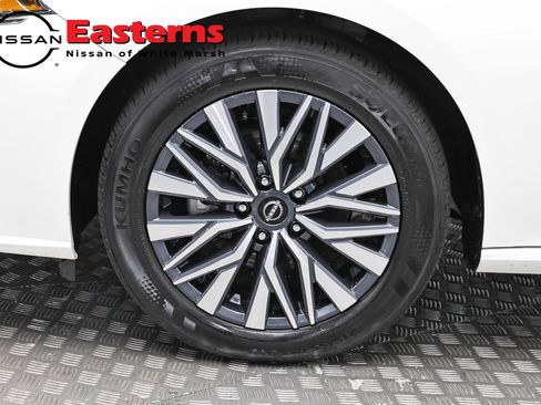 Used 2025 Nissan Altima 2.5 SV FWD image 31
