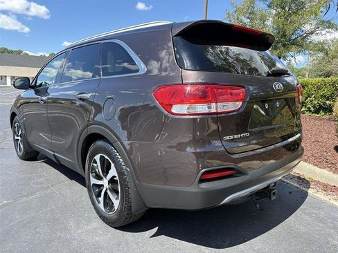 Used 2018 Kia Sorento EX FWD image 6