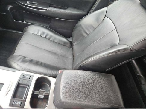 Used 2011 Subaru Outback 3.6R Limited w/ PWR Moonroof Pkg image 14