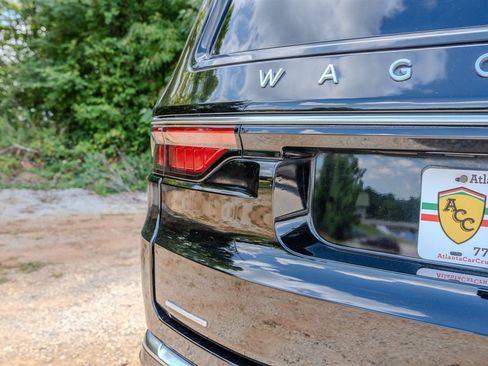 Used 2022 Jeep Wagoneer Series III w/ Premium Group I AWD/4WD image 10