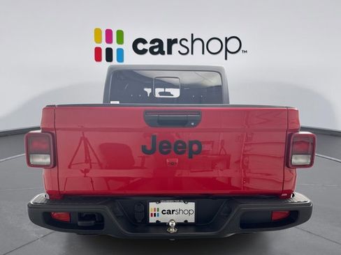 Used 2022 Jeep Gladiator Sport AWD/4WD image 4