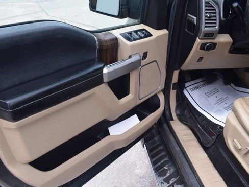 Used 2015 Ford F150 Lariat w/ Equipment Group 502A Luxury AWD/4WD image 9