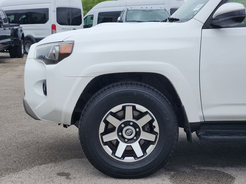 Used 2022 Toyota 4Runner TRD Off-Road AWD/4WD image 9