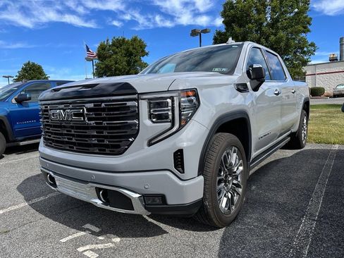 Used 2025 GMC Sierra 1500 Denali Ultimate AWD/4WD image 2