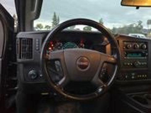 Used 2023 GMC Savana 3500 Work Van w/ Driver Convenience Package image 5