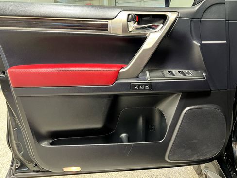 Used 2022 Lexus GX 460 Premium w/ Premium Package image 11