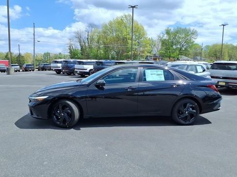 New 2026 Hyundai Elantra Sport FWD image 5