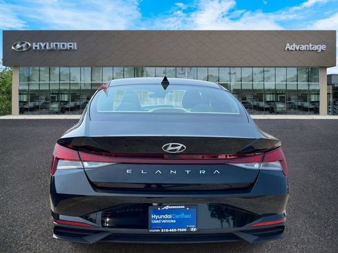Certified 2023 Hyundai Elantra SEL w/ Preferred Accessory Package FWD image 7